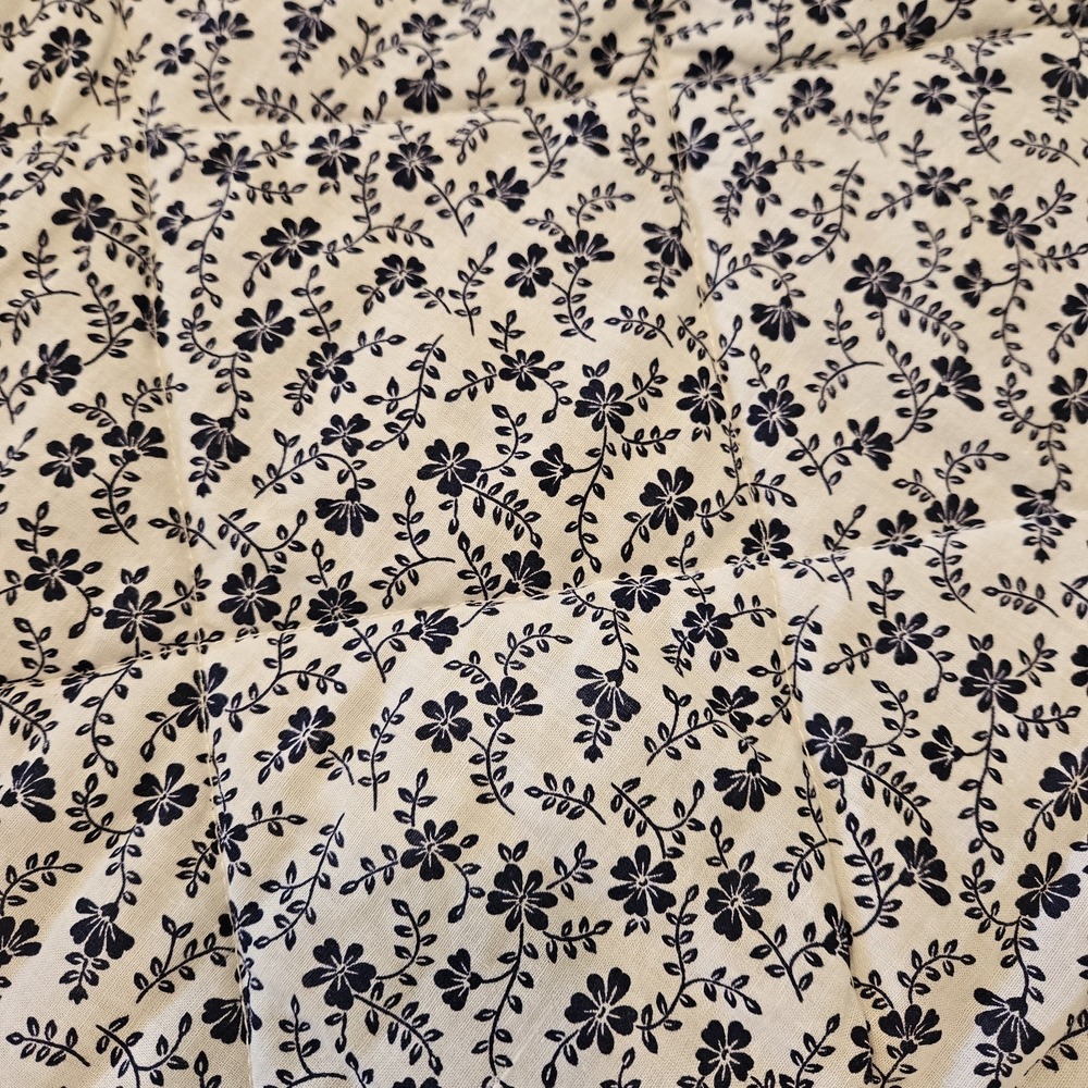 Hand Made Quilt 41x35 Scrappy Style Patchwork Crib Floral - Picture 3 of 5